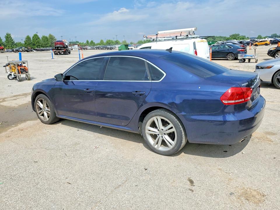 2015 Volkswagen Passat მანქანა იყიდება აუქციონზე, vin: 1VWBV7A33FC014233, აუქციონის ნომერი: 54205726
