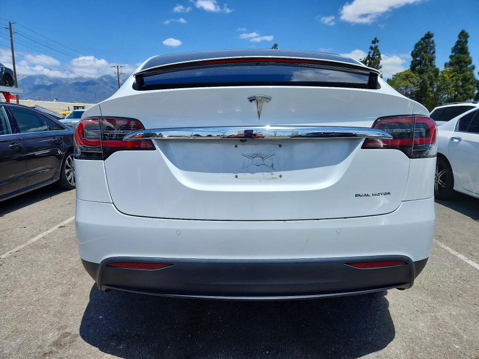 2019 Tesla Model X მანქანა იყიდება აუქციონზე, vin: 5YJXCBE21KF204225, აუქციონის ნომერი: 55037996