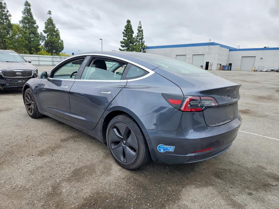 2018 Tesla Model 3 მანქანა იყიდება აუქციონზე, vin: 5YJ3E1EA6JF101701, აუქციონის ნომერი: 54489226