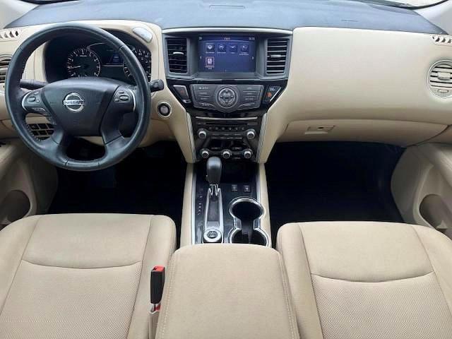 Продажа на аукционе авто 2017 Nissan Pathfinder, vin: 5N1DR2MM1HC627750, номер лота: 55023996