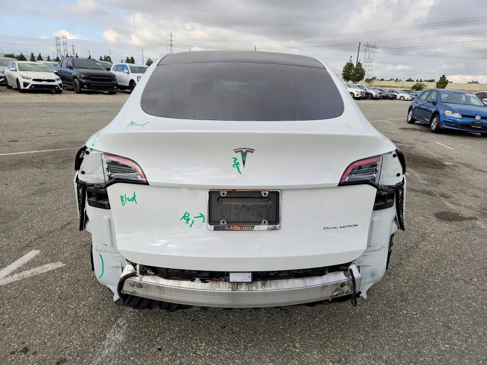 54712556 :رقم المزاد ، 5YJYGAEE7MF138473 vin ، 2021 Tesla Model Y مزاد بيع