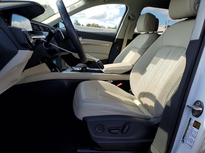 52255786 :رقم المزاد ، WA15AAGE9RB007289 vin ، 2024 Audi Q8 E-tron مزاد بيع