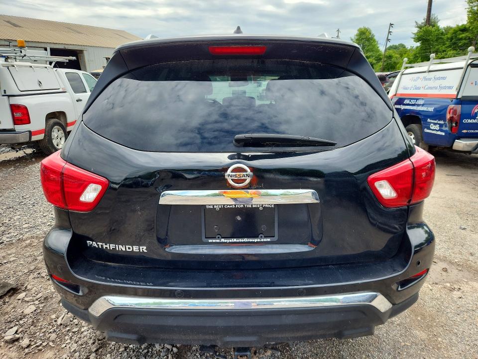 54880146 :رقم المزاد ، 5N1DR2MM3JC627657 vin ، 2018 Nissan Pathfinder مزاد بيع
