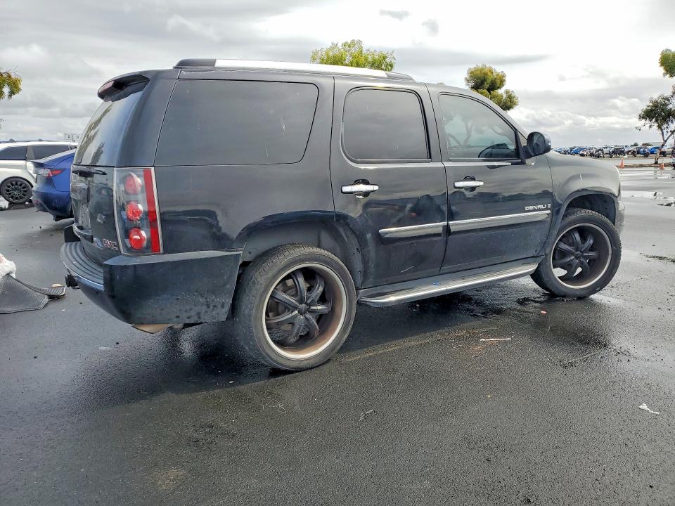55084546 :رقم المزاد ، 1GKFK63837J271491 vin ، 2007 Gmc Yukon مزاد بيع