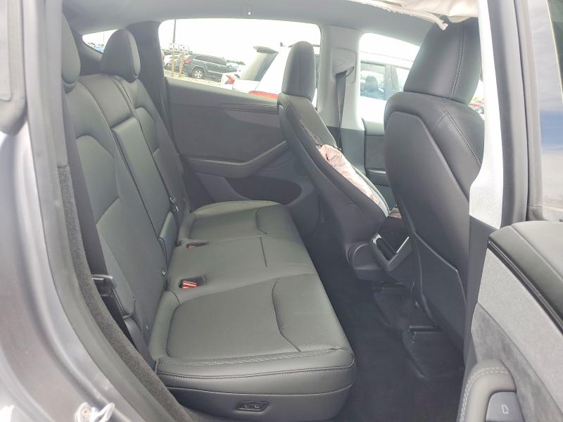 54997196 :رقم المزاد ، 7SAYGDED2TF525166 vin ، 2026 Tesla Model Y مزاد بيع