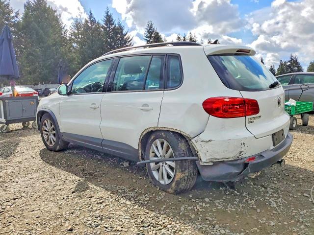 53657896 :رقم المزاد ، WVGBV7AX2JK001067 vin ، 2018 Volkswagen Tiguan Limited مزاد بيع