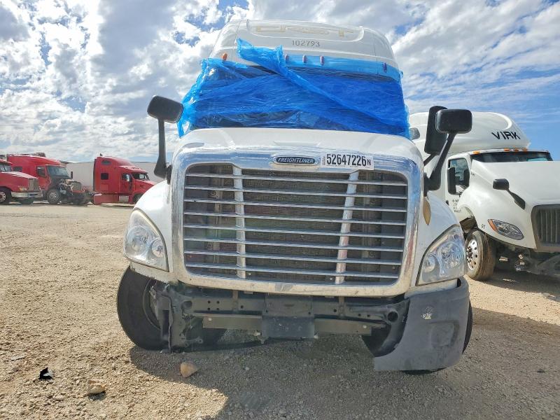 Продажа на аукционе авто 2018 Freightliner Cascadia 125, vin: 3AKJGLDR7JSHV1414, номер лота: 52647226
