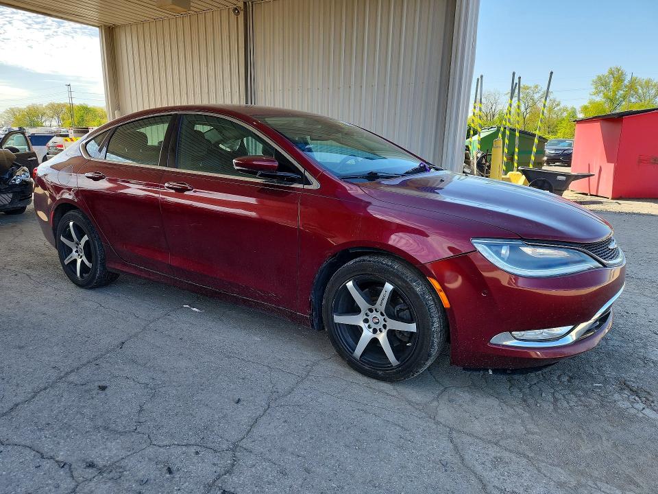 53210626 :رقم المزاد ، 1C3CCCCGXFN520110 vin ، 2015 Chrysler 200 مزاد بيع