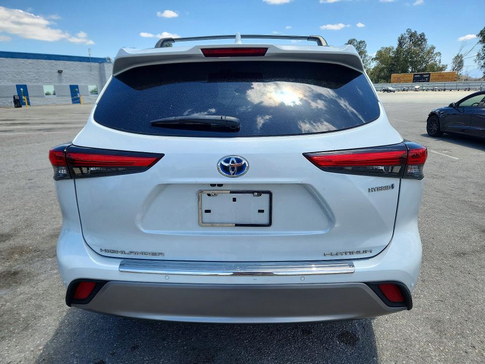 Продажа на аукционе авто 2022 Toyota Highlander, vin: 5TDEBRCH5NS078333, номер лота: 54830856