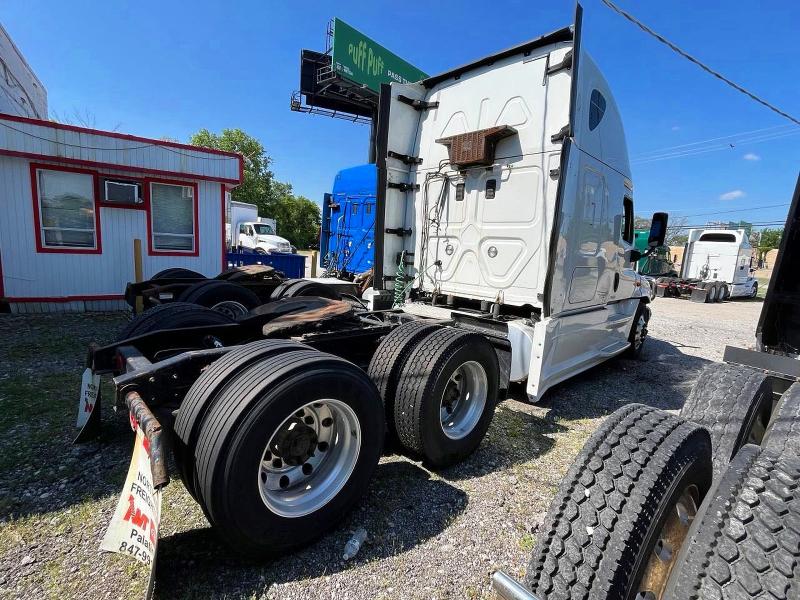 Продажа на аукционе авто 2016 Freightliner Cascadia 125, vin: 1FUJGLD5XGLGZ6023, номер лота: 52331736