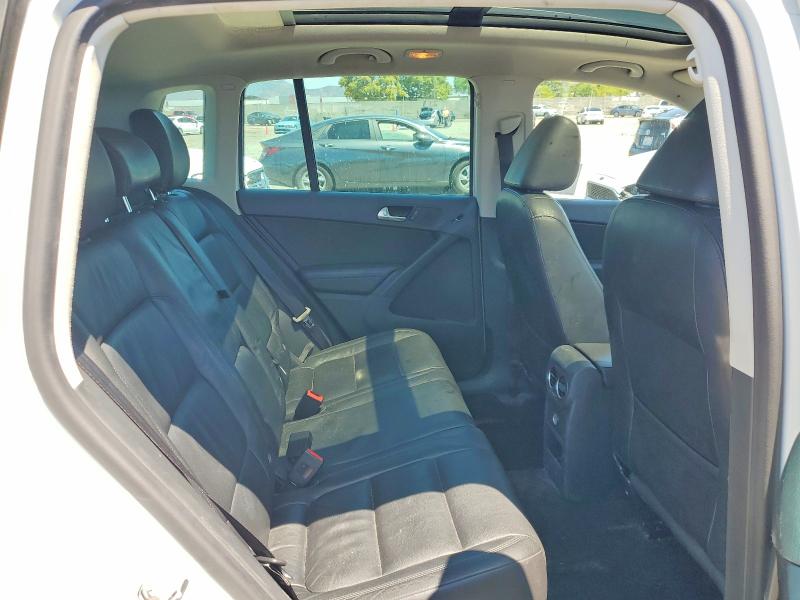 52708286 :رقم المزاد ، WVGTV7AX0HW506645 vin ، 2017 Volkswagen Tiguan مزاد بيع