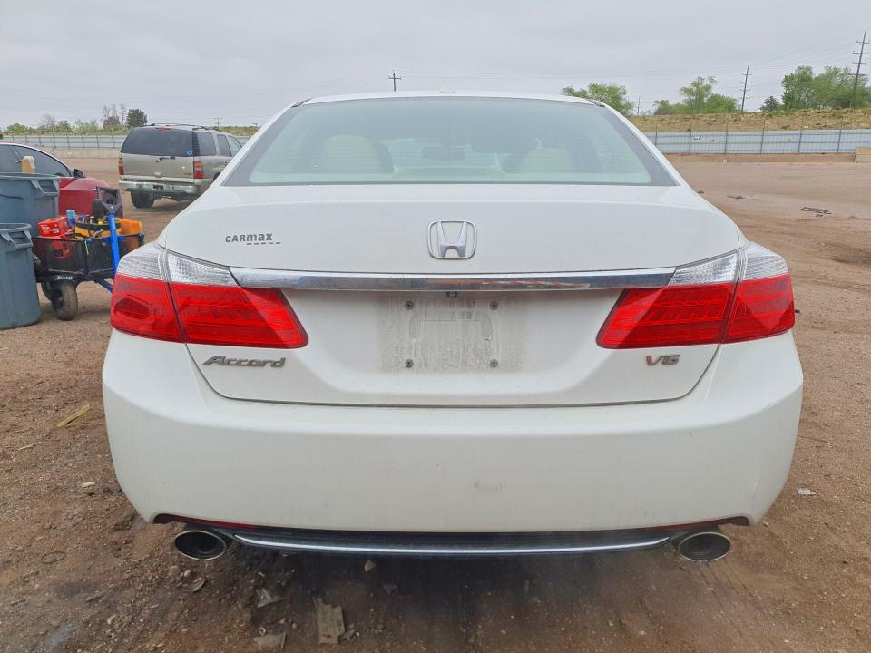 52496236 :رقم المزاد ، 1HGCR3F86FA023935 vin ، 2015 Honda Accord مزاد بيع
