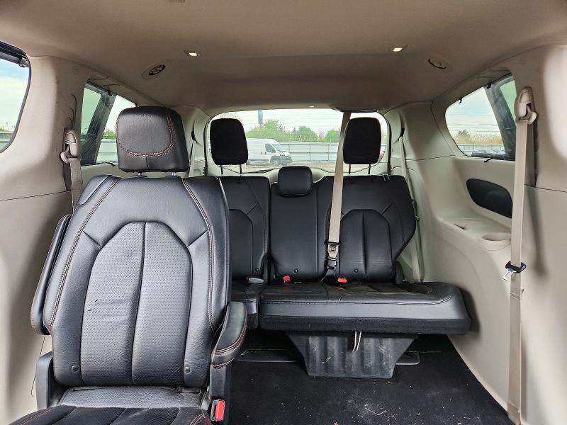 Продаж на аукціоні авто 2018 Chrysler Pacifica, vin: 2C4RC1BG0JR127630, номер лоту: 52660326