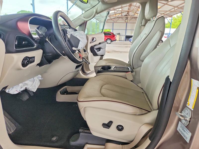 Продажа на аукционе авто 2017 Chrysler Pacifica, vin: 2C4RC1GG8HR638084, номер лота: 53182176