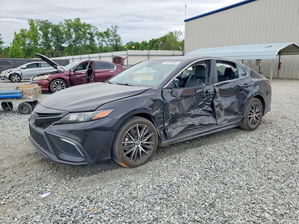 52576296 :رقم المزاد ، 4T1T11AK3RU890494 vin ، 2024 Toyota Camry مزاد بيع