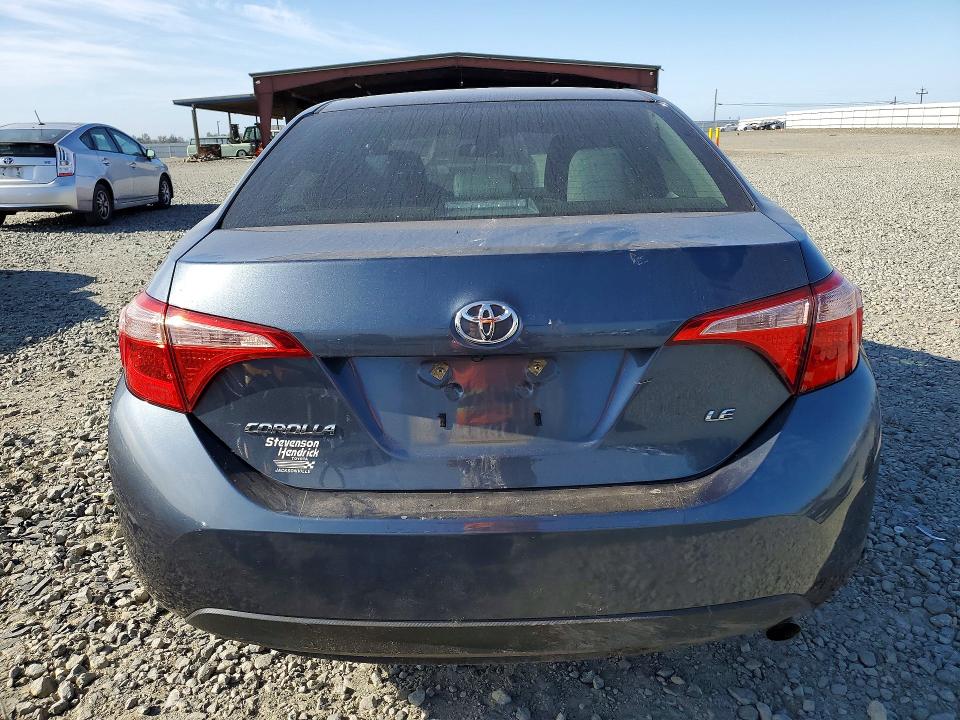 52967426 :رقم المزاد ، 2T1BURHE7JC989830 vin ، 2018 Toyota Corolla مزاد بيع