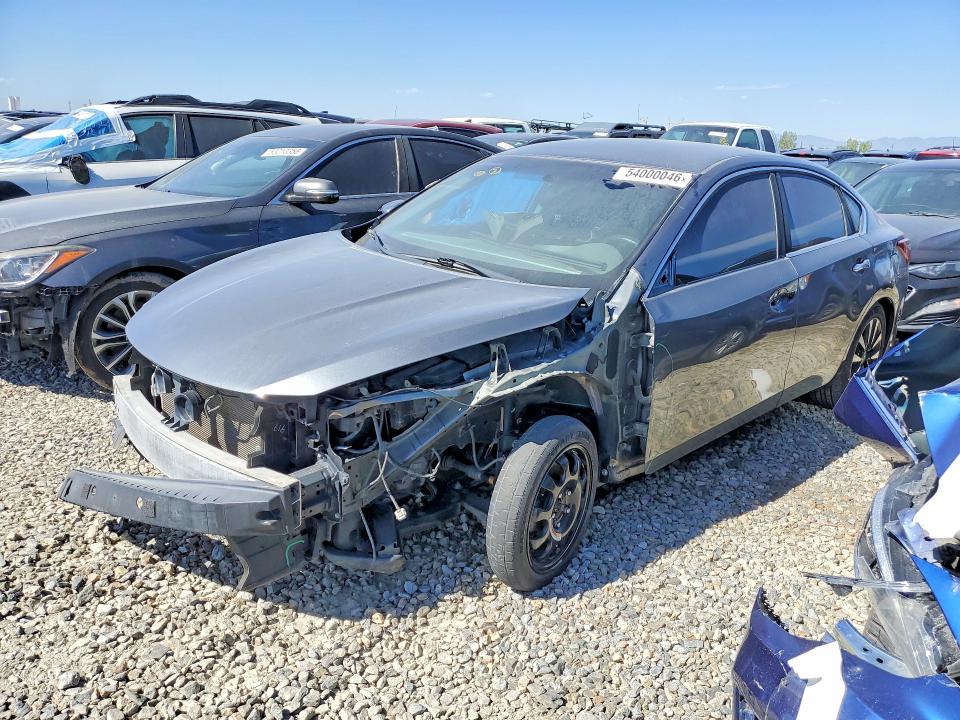 Auction sale of the 2018 Nissan Altima, vin: 1N4AL3AP5JC215825, lot number: 54000046