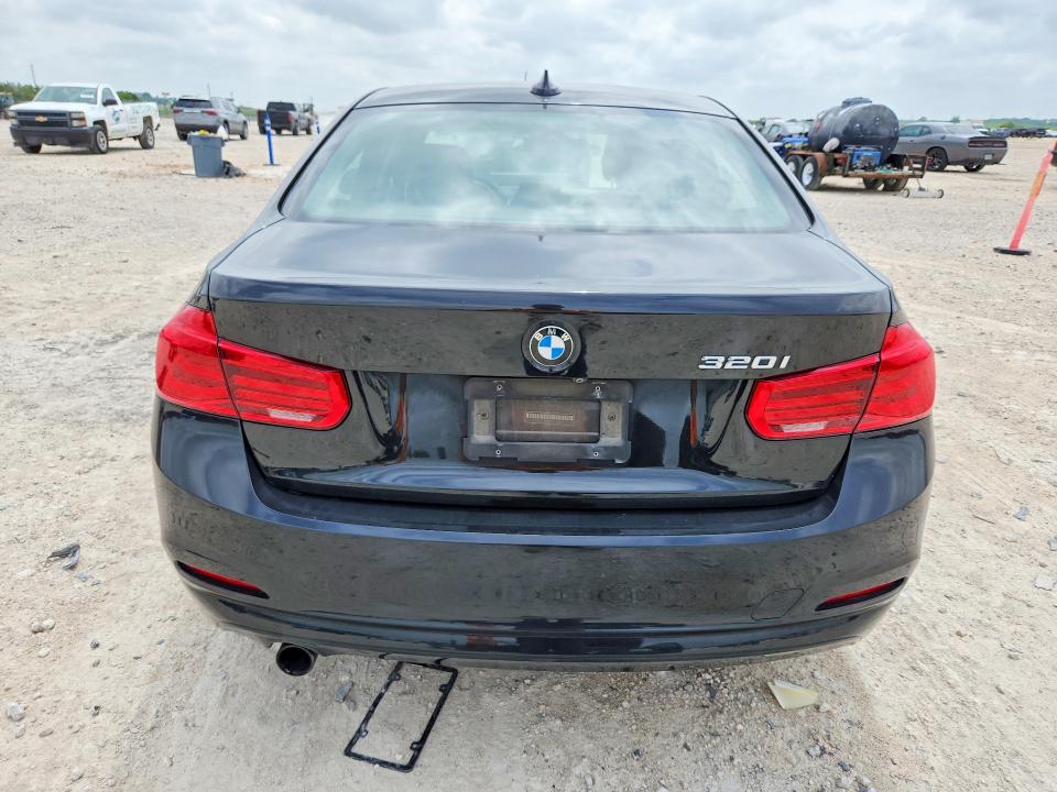 52484436 :رقم المزاد ، WBA8E1G59JNU90189 vin ، 2018 Bmw 320 مزاد بيع