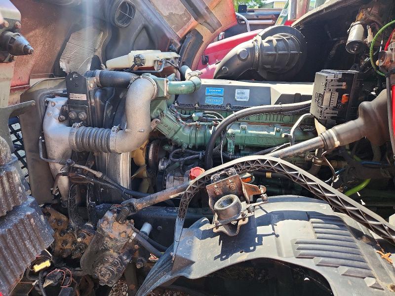 2015 Volvo Vnl მანქანა იყიდება აუქციონზე, vin: 4V4NC9EJ2FN190418, აუქციონის ნომერი: 52193566