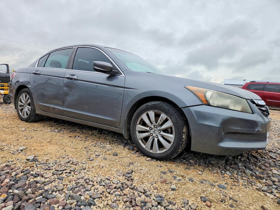 2011 Honda Accord მანქანა იყიდება აუქციონზე, vin: 1HGCP2F82BA106837, აუქციონის ნომერი: 54200296