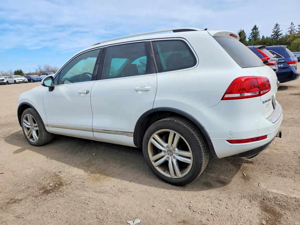 2014 Volkswagen Touareg მანქანა იყიდება აუქციონზე, vin: WVGDF9BP2ED003864, აუქციონის ნომერი: 52654066