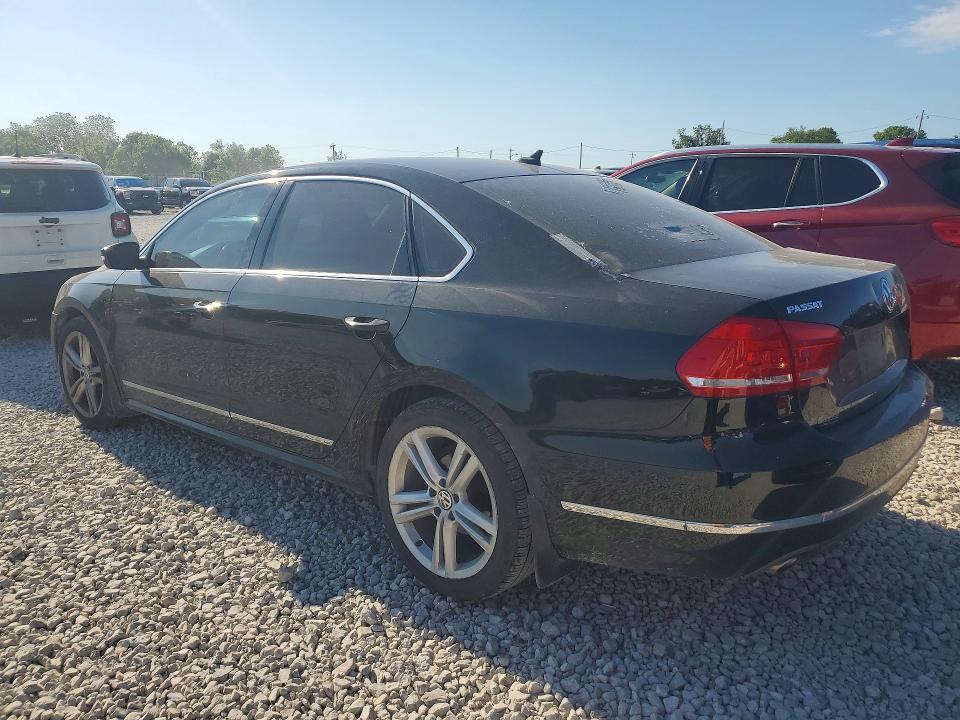 52331026 :رقم المزاد ، 1VWBN7A37EC100837 vin ، 2014 Volkswagen Passat مزاد بيع