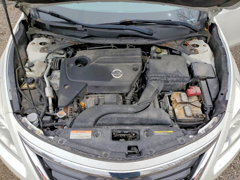 2015 Nissan Altima მანქანა იყიდება აუქციონზე, vin: 1N4AL3AP5FN876461, აუქციონის ნომერი: 52198526
