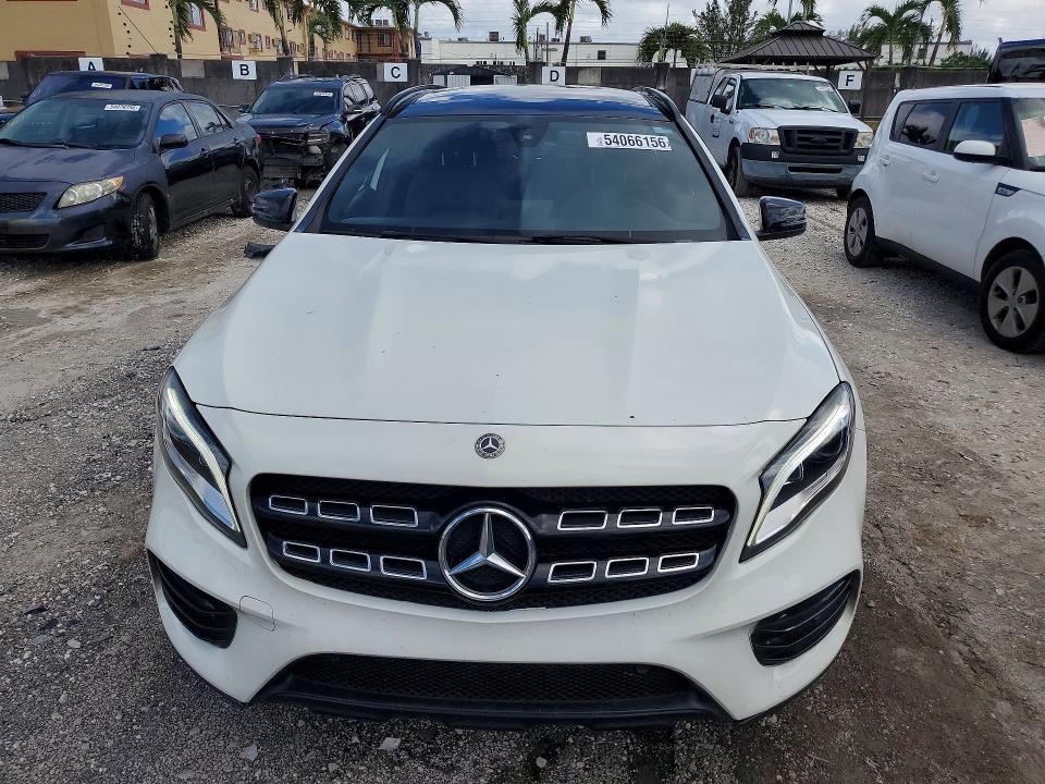 54066156 :رقم المزاد ، WDCTG4EB0JJ406859 vin ، 2018 Mercedes-benz Gla مزاد بيع