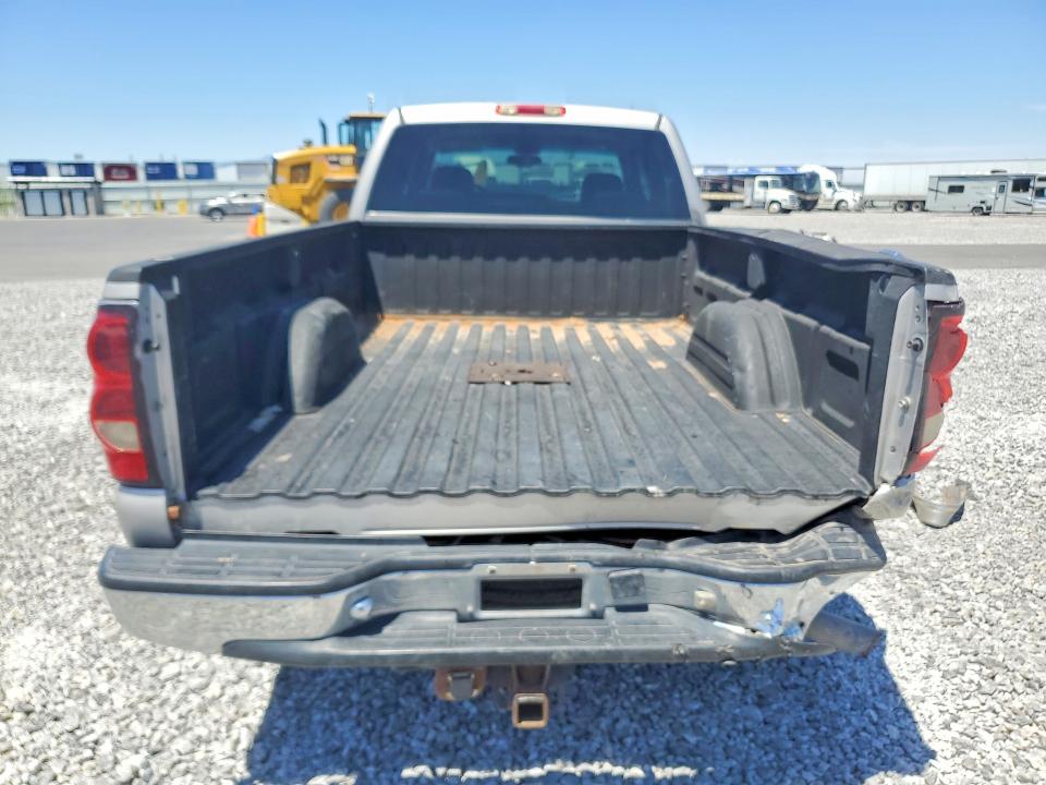 Продаж на аукціоні авто 2005 Chevrolet Silverado, vin: 1GCHK232X5F892073, номер лоту: 54885506