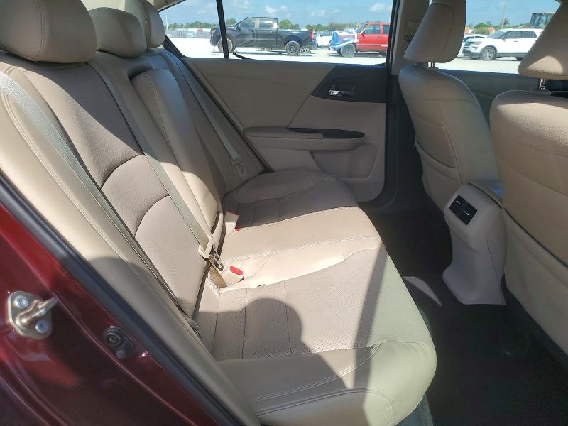 Продажа на аукционе авто 2016 Honda Accord, vin: 1HGCR2F83GA151111, номер лота: 51992316