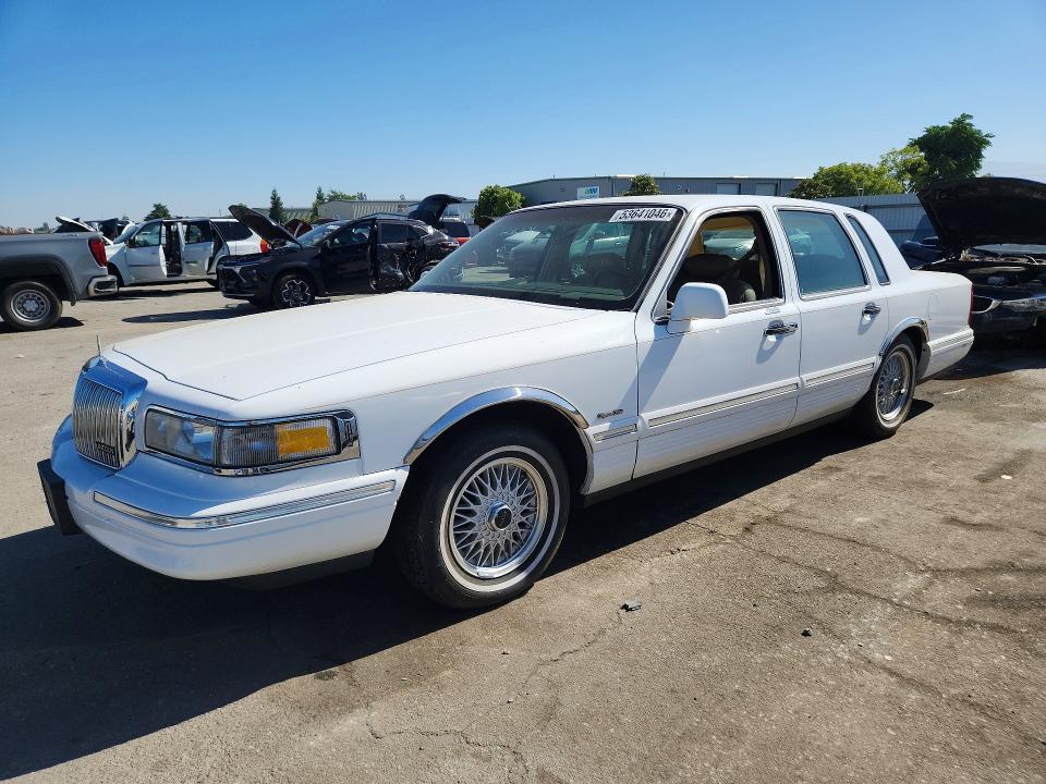 53641046 :رقم المزاد ، 1LNLM82W4VY675596 vin ، 1997 Lincoln Town Car مزاد بيع