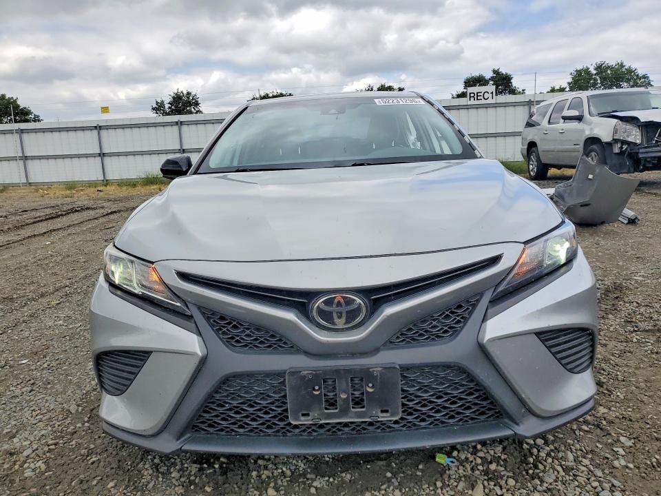 Продажа на аукционе авто 2020 Toyota Camry, vin: 4T1G11AK1LU351476, номер лота: 52231296