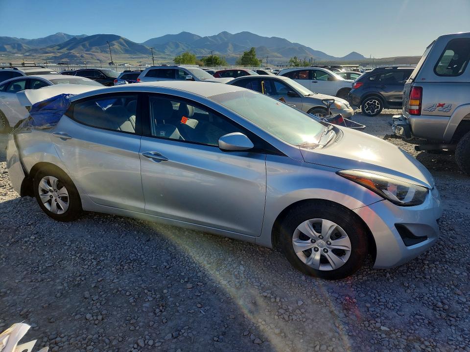 Продажа на аукционе авто 2016 Hyundai Elantra, vin: 5NPDH4AE9GH667593, номер лота: 54616216