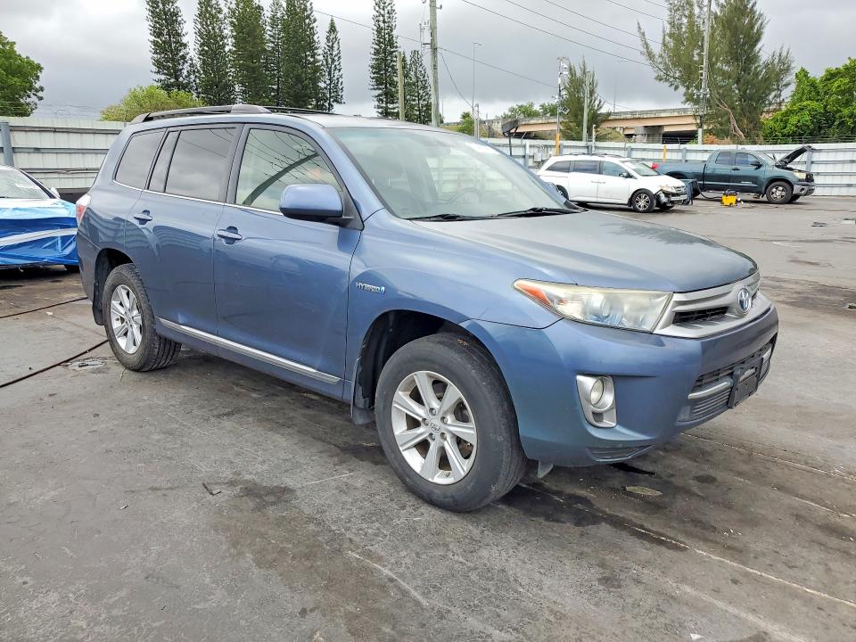 Продажа на аукционе авто 2013 Toyota Highlander, vin: JTEBC3EH8D2013276, номер лота: 52489206