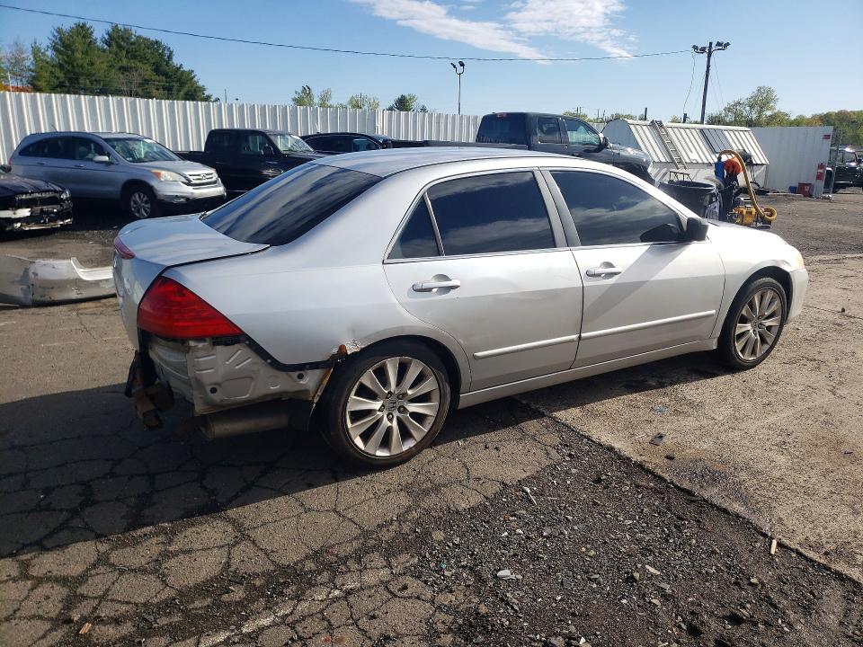 Продажа на аукционе авто 2007 Honda Accord, vin: JHMCM56397C013675, номер лота: 52312966