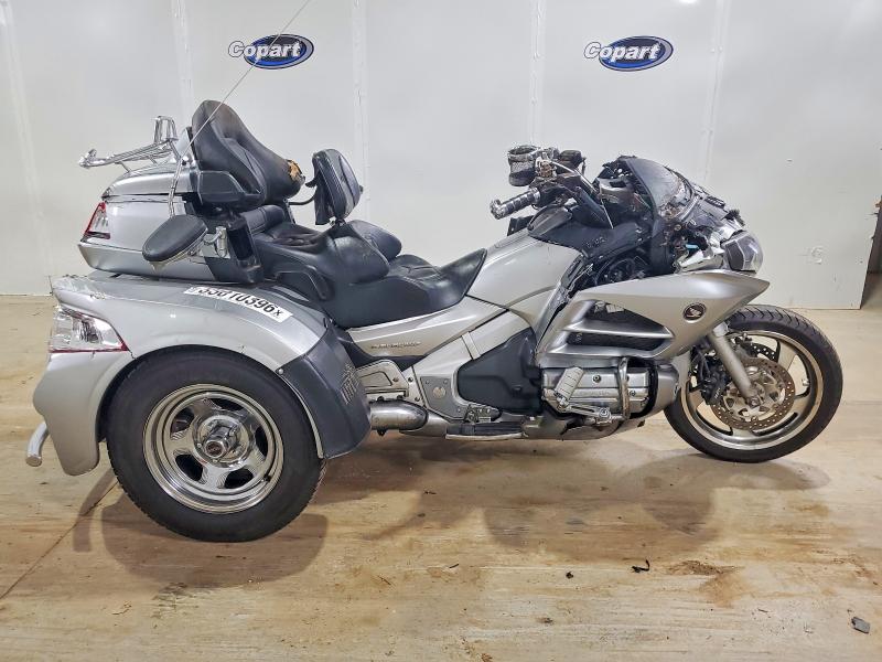 Продажа на аукционе авто 2015 Honda Gl1800, vin: JH2SC68G1FK300557, номер лота: 55010396