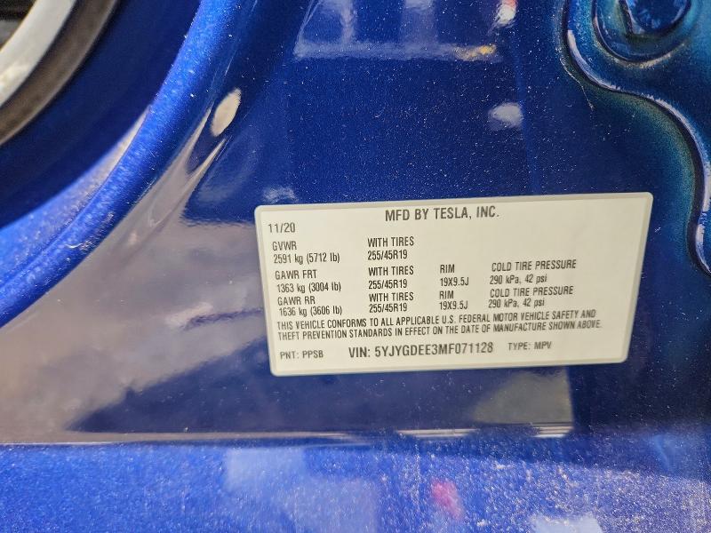 52920756 :رقم المزاد ، 5YJYGDEE3MF071128 vin ، 2021 Tesla Model Y مزاد بيع
