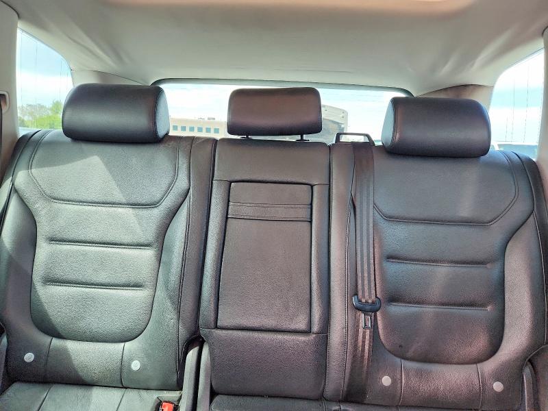 52970486 :رقم المزاد ، WVGEK9BP3CD005992 vin ، 2012 Volkswagen Touareg مزاد بيع