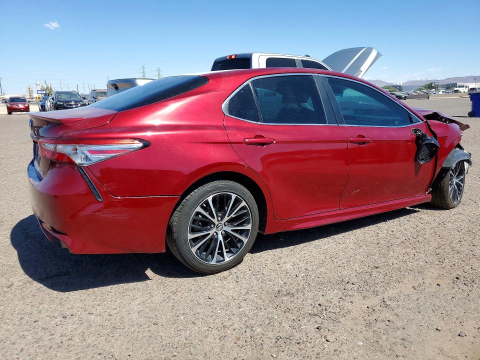 Продаж на аукціоні авто 2018 Toyota Camry, vin: 4T1B11HK8JU661332, номер лоту: 52849806