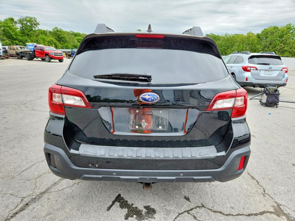 52474486 :رقم المزاد ، 4S4BSANC1J3250404 vin ، 2018 Subaru Outback مزاد بيع