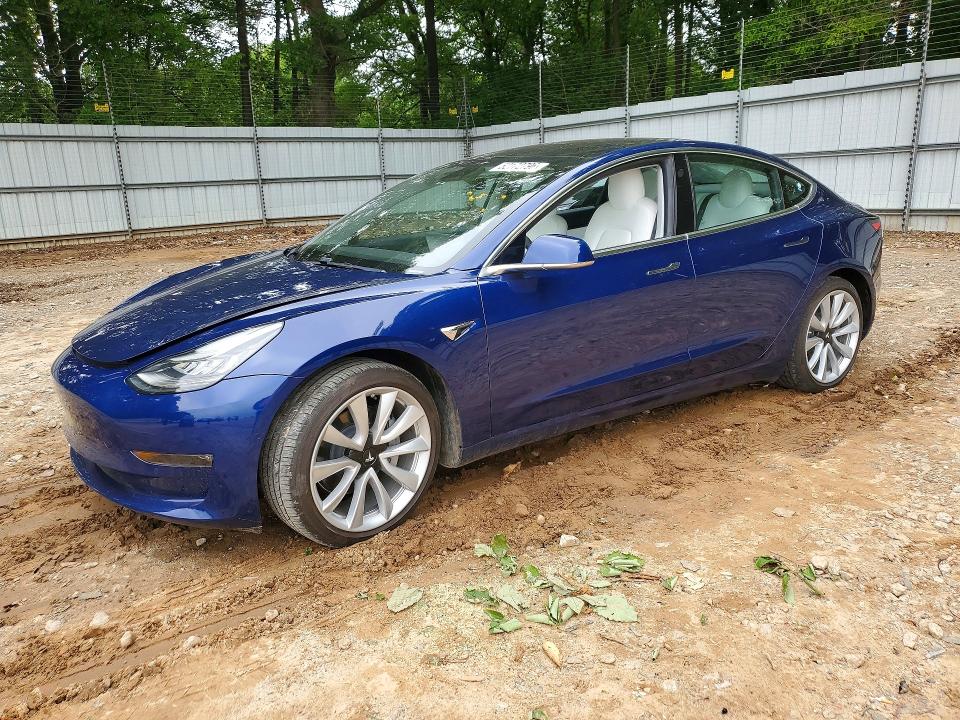 Auction sale of the 2018 Tesla Model 3, vin: 5YJ3E1EB5JF135332, lot number: 52172796