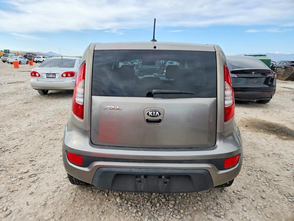 52101696 :رقم المزاد ، KNDJT2A69D7487609 vin ، 2013 Kia Soul مزاد بيع