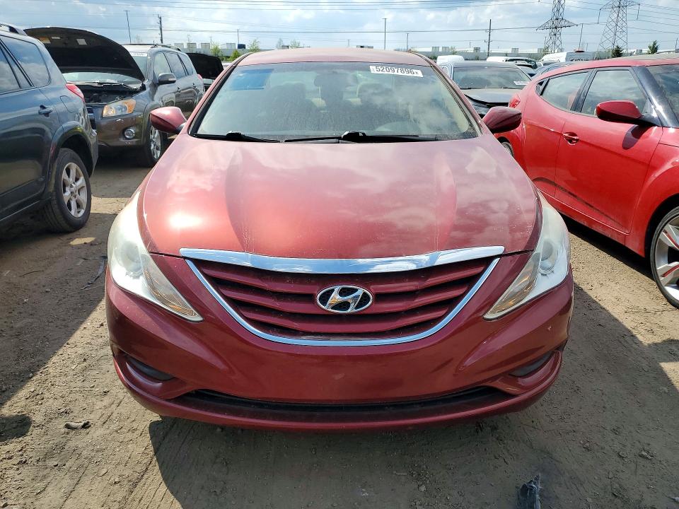 52097896 :رقم المزاد ، 5NPEB4AC9DH568949 vin ، 2013 Hyundai Sonata مزاد بيع