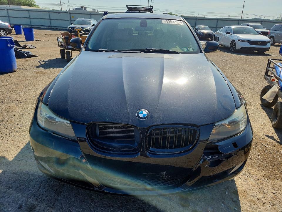 53643266 :رقم المزاد ، WBAPK5G50BNN81090 vin ، 2011 Bmw 328 مزاد بيع