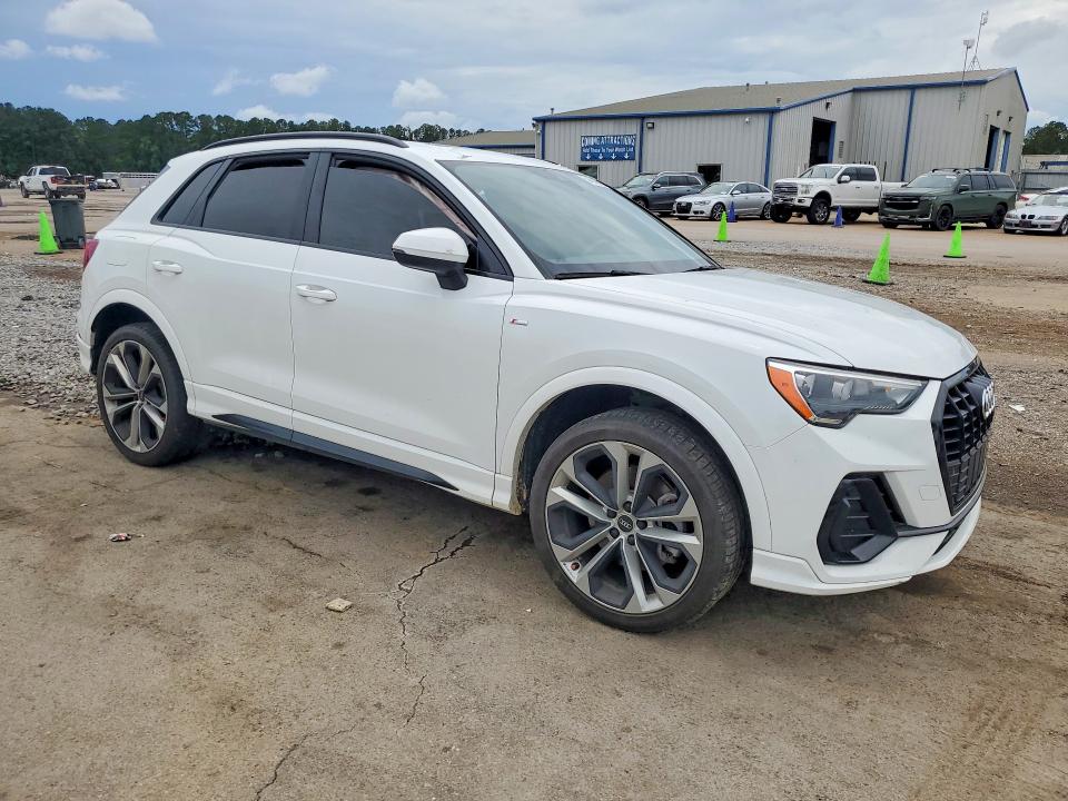 Продажа на аукционе авто 2021 Audi Q3, vin: WA1DECF35M1040588, номер лота: 54500596