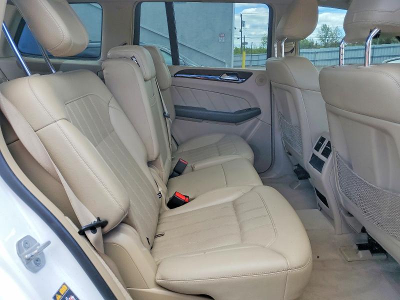 53421096 :رقم المزاد ، 4JGDF6EE5GA656346 vin ، 2016 Mercedes-benz Gl مزاد بيع