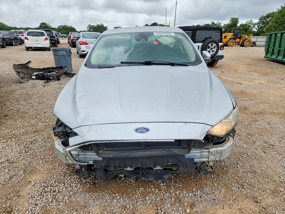 54695966 :رقم المزاد ، 3FA6P0LU4KR274220 vin ، 2019 Ford Fusion مزاد بيع
