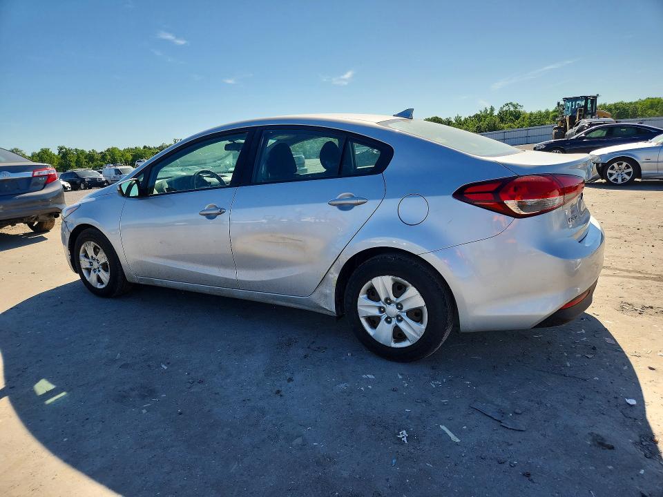 55529966 :رقم المزاد ، 3KPFK4A79JE270778 vin ، 2018 Kia Forte مزاد بيع