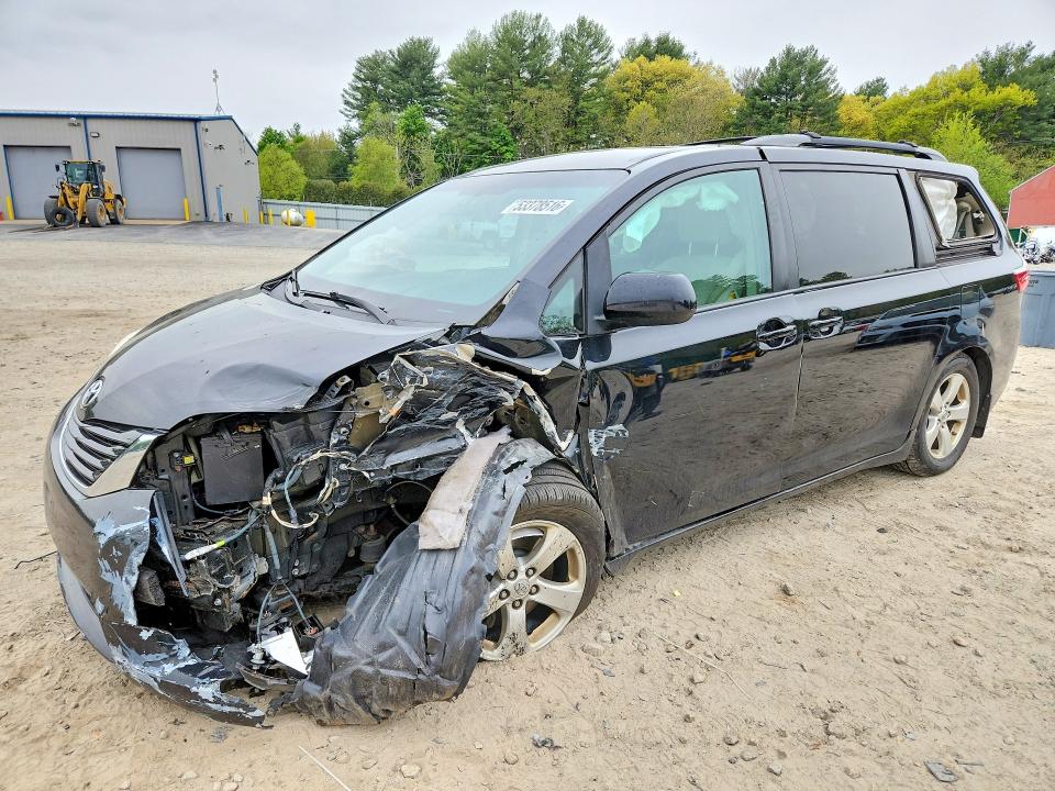 Продажа на аукционе авто 2017 Toyota Sienna, vin: 5TDKZ3DC9HS797832, номер лота: 53378516