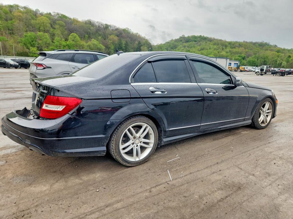 52248946 :رقم المزاد ، WDDGF8BB8CR195698 vin ، 2012 Mercedes-benz C مزاد بيع